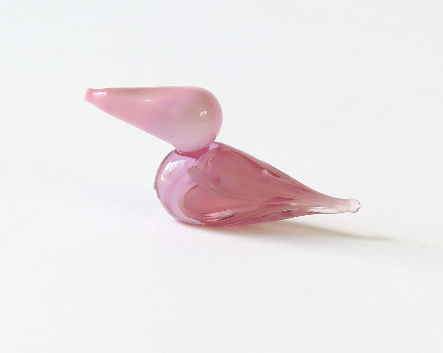 Escultura en cristal de pajarito rosa